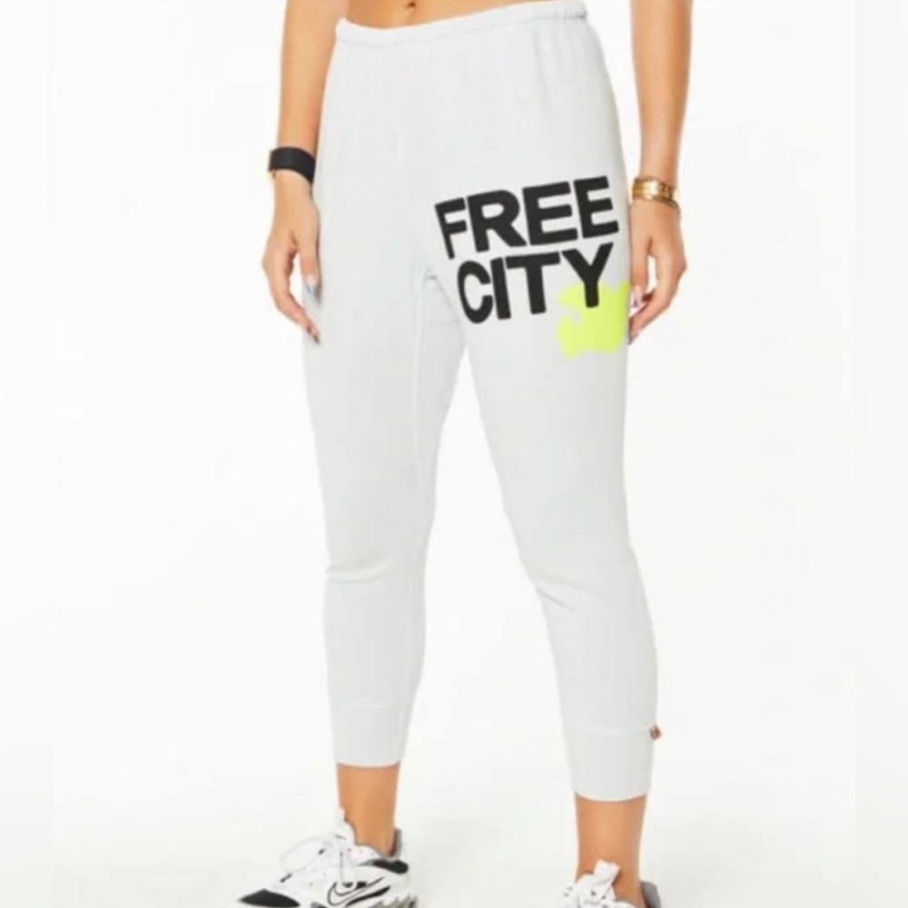 FreeCity Heather 3/4 Sweatpant Heather Moon